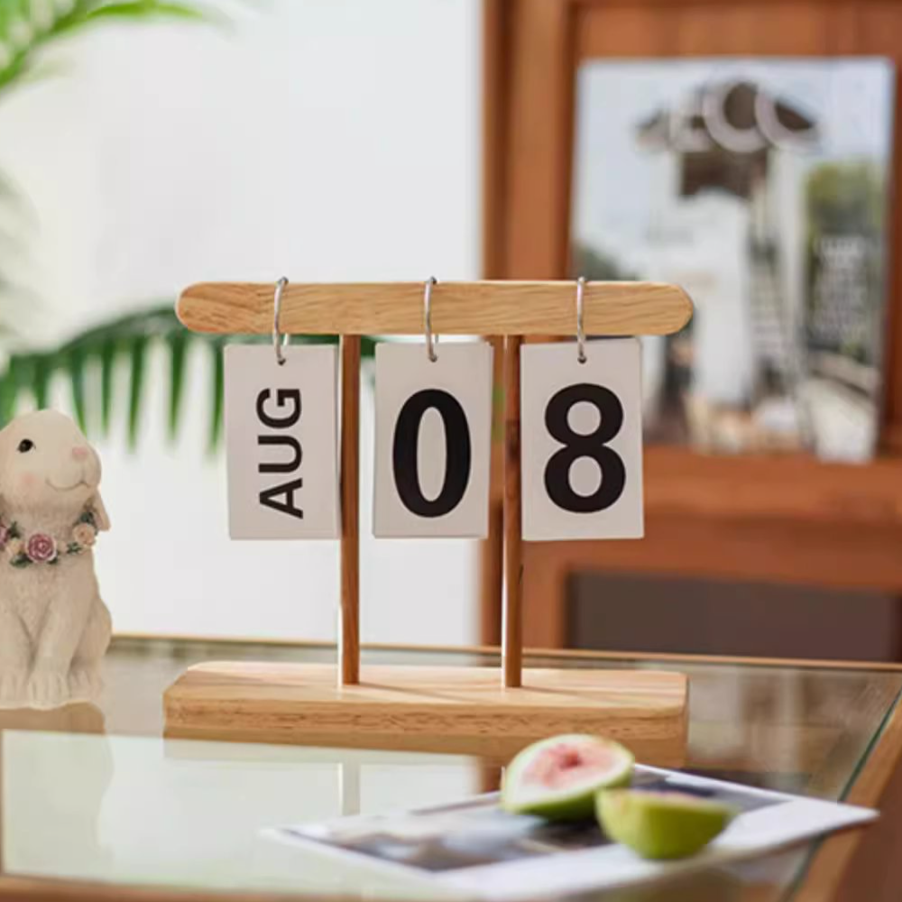 Page-Flipping Desktop Calendar